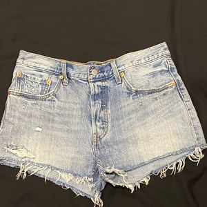 NWT Levi’s denim shorts
